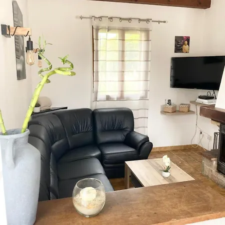 Marie-france Avec Piscine Privée Сasa de vacaciones *